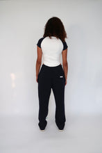 Load image into Gallery viewer, Amber Crop in Navy White.
