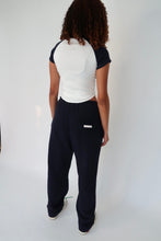 Load image into Gallery viewer, Amber Crop in Navy White.
