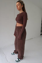 Load image into Gallery viewer, Amber Crop Long Sleeve in Chocolate
