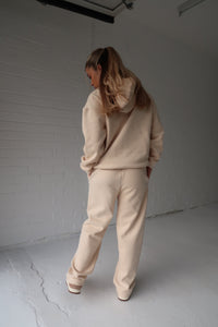 Angie Straight Joggers in Oat Milk 2.0