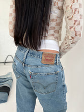 Load image into Gallery viewer, Vintage Levi 505 Mid Blue Jeans
