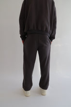 Load image into Gallery viewer, Angie Straight Joggers in Earl Grey
