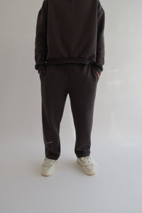 Angie Straight Joggers in Earl Grey