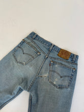 Load image into Gallery viewer, Vintage Levi 501 Light Blue Jeans
