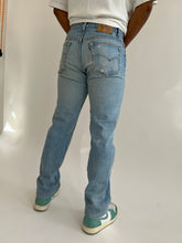 Load image into Gallery viewer, Vintage Levi 501 Light Blue Jeans
