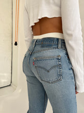 Load image into Gallery viewer, Vintage Levi 501 Jeans
