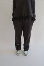 Load image into Gallery viewer, Angie Straight Joggers in Earl Grey
